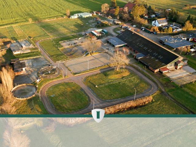 Pferdeliebhaber & Investoren aufgepasst Reiterhof mit 6.300 m² Bauland und enorm viel Potenzial!