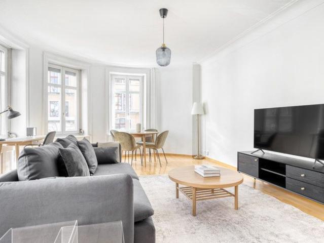 Pflanzschulstrasse 95