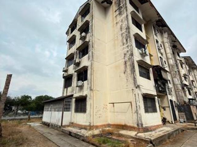 PKNS seksyen 17 Shah Alam Jalan Senangin 172 Seksyen 17 tingkat 2