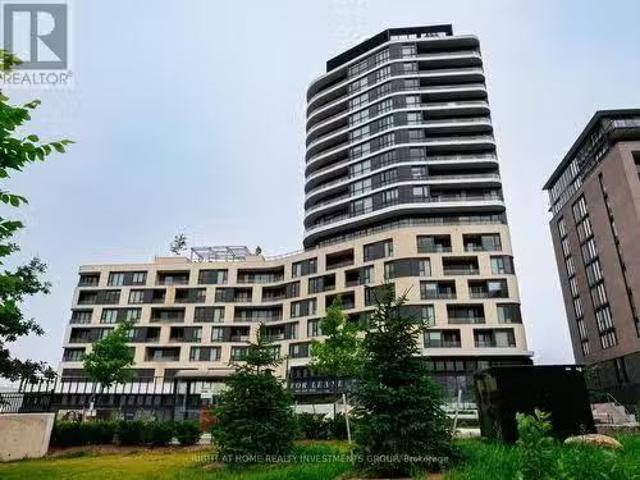 Ph04 120 Eagle Rock Way, Vaughan, ON, L6A 5C2 condo for sa.