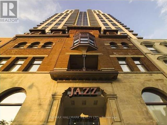 Ph02 167 Church Street, Toronto, ON, M5B 1Y6 lease for lease | Listing ID C13457 | Royal LePage