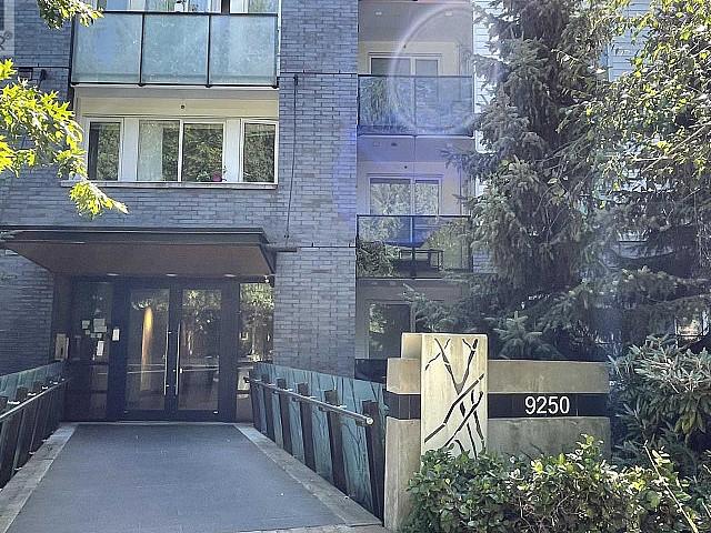 Ph18 9250 University High Street Burnaby, British Columbia