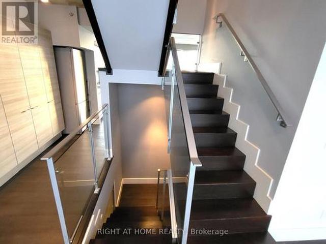 Ph1027 55 Stewart Street, Toronto, ON, M5V 2V1 condo for sale | Listing ID C13412 | Royal LePage