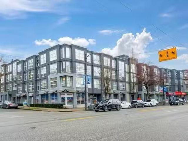 Ph6 418 Broadway E, Vancouver, BC, V5T 1X2 Single Family Pro.