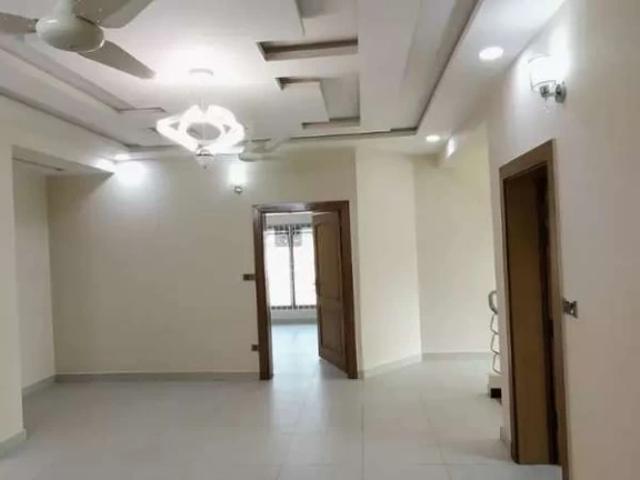 Ph7 2bad flat apposite Shaheen chowk bahria town rawalpindi ph8 Rawalpindi Bahria Town Rawalpindi ID 60215