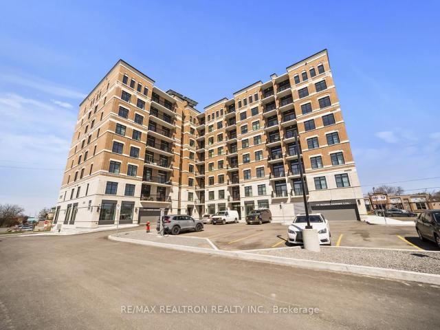 Ph811 5 Main Street, Whitchurch Stouffville | 2+1Beds/2Bath, Condo, $699,000 | Condos. Ca