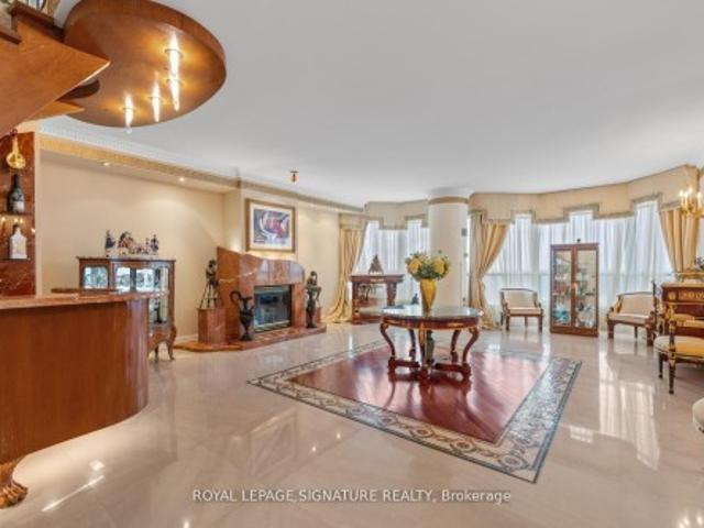 Ph9 7300 Yonge Street, Vaughan, ON, L4J 7Y5 Luxury Condo for sale | Listing ID N13237 | Royal LePage Carriage Trade Luxury Properties