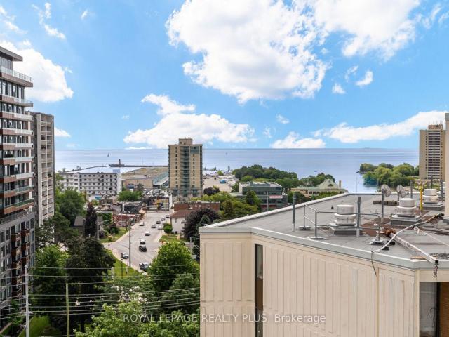 PH 4 39 Stavebank Road N, Mississauga | 2+1Beds/2Bath, Condo, $699,900 | Condos. Ca