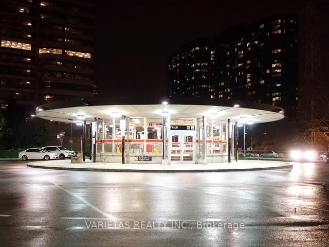 PH 12 5858 YONGE Street, North York | 2Beds/2Bath, Condo, $2,700/mo | Condos. Ca