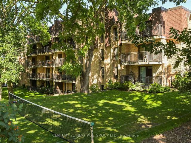 PH 1 15390 Yonge Street, Aurora | 2Beds/2Bath, Condo, $649,000 | Condos. Ca