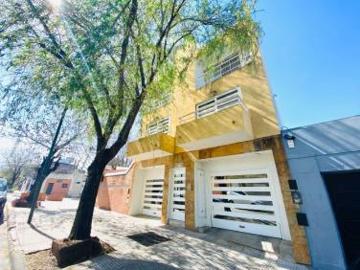 PH 2 AMBIENTES PATIO BALCON COCHERA