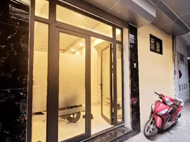 Phố Tạ Quang Bửu, Hiếm Nhà Bán DT 34m2, Full Nội Thất Đẹp, 5tầng, Giá 7.3tỷ