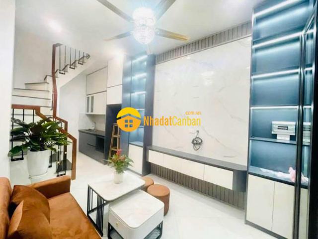 Phố bạch mai nhà mới ở luôn full nội thất, dt 25m giá 3.85 tỷ sđ chính chủ
