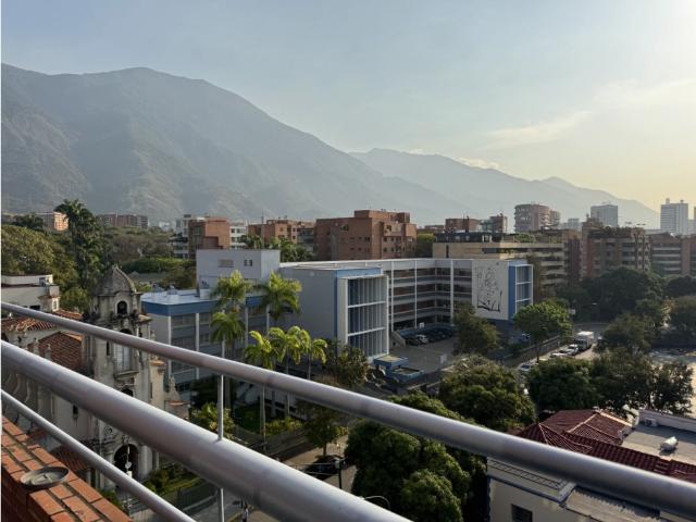PENT HOUSE EN VENTA CAMPO ALEGRE, CARACAS