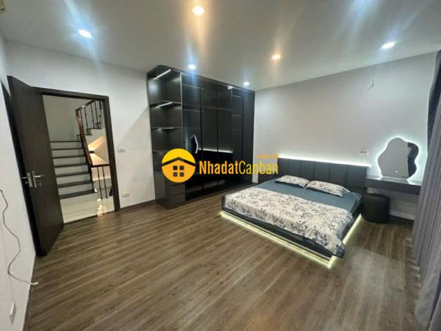 Phố dương văn bé, dt 43m² 5 tầng nhà mới lô gócmt 5.3mhơn10 tỷ
