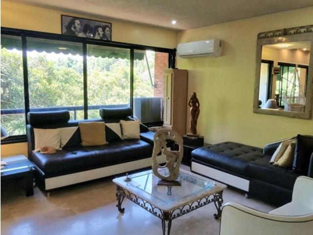 PH EN VENTA URB MIRANDA