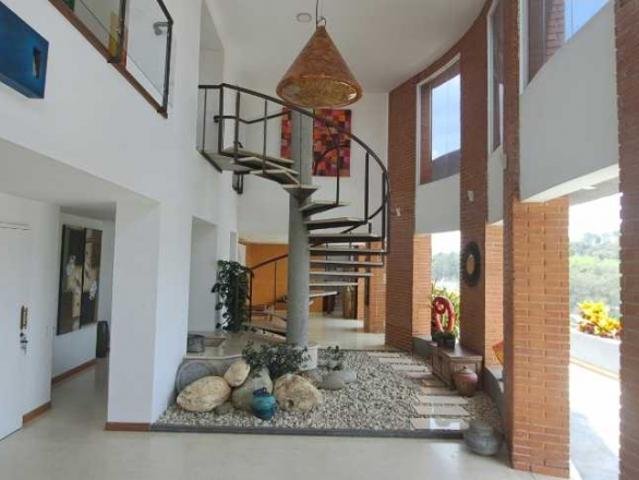 PH en Venta de 544 M2, 5 Hab + S/5 B+ S/4PE, Lomas de la Lagunita