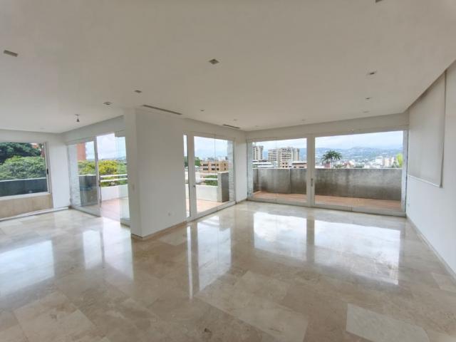 PH en alquiler 330m2 3H+S/3.5B+S/4P Los Palos Grandes