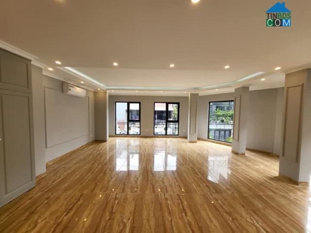 Phố Huỳnh Thúc Kháng, lô góc 7T, Thang máy, thoáng sáng rực rỡ 39.5 tỷ