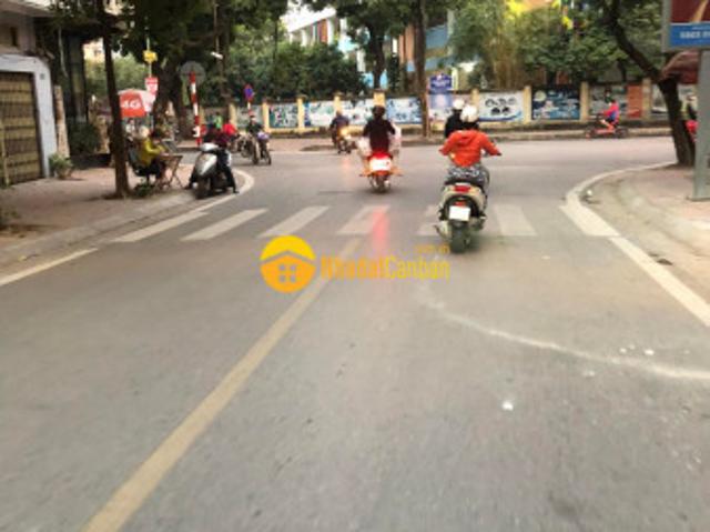 Phố huỳnh thúc kháng phân lô vip đống đa vỉa hè hai bên lô góc ô tô tránh kinh doanh