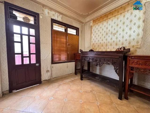 Phố Lạc Long Quân – Nhà ở ngay, sổ đỏ đẹp, an ninh cao, tiện ích đầy đủ – Giá chỉ nhỉnh 6 tỉ