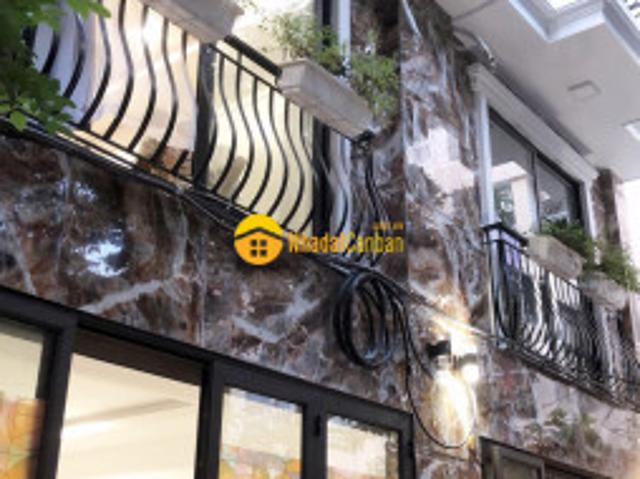 Phạm văn đồng 45m2 gara thang máy tặng nội thất 7.8 tỷ