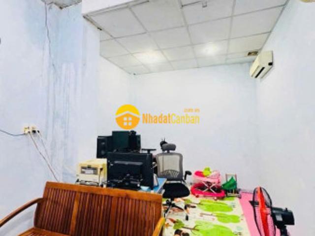 Phạm văn đồng ngay sân bay 96m2 2 tầng 3pn 7 tỷ 200