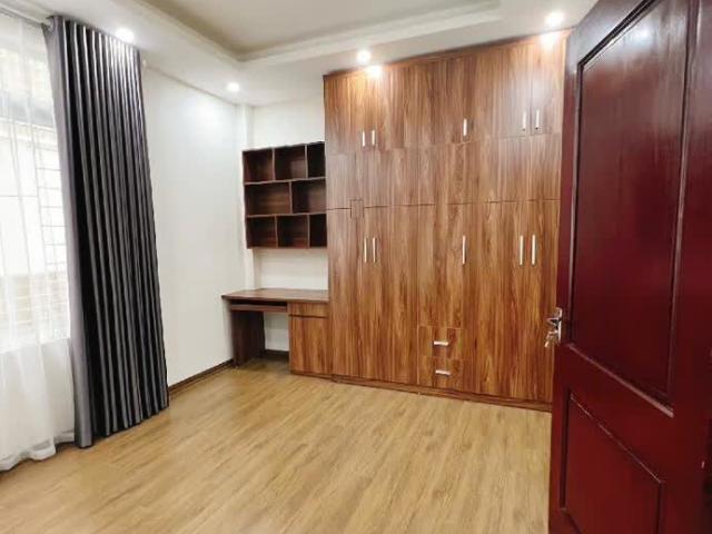 Phạm Văn Đồng, nhà đẹp, lô góc, 2 thoáng, 35m2x5T, dân xây 7.599tỷ