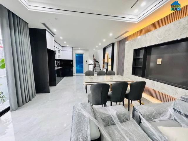 Phố Nguyễn Văn Cừ, Lô Góc 58M2 8t, Vài Bước Ra Mặt Phố, Ô Tô Tránh, Văn Phòng 2X Tỷ