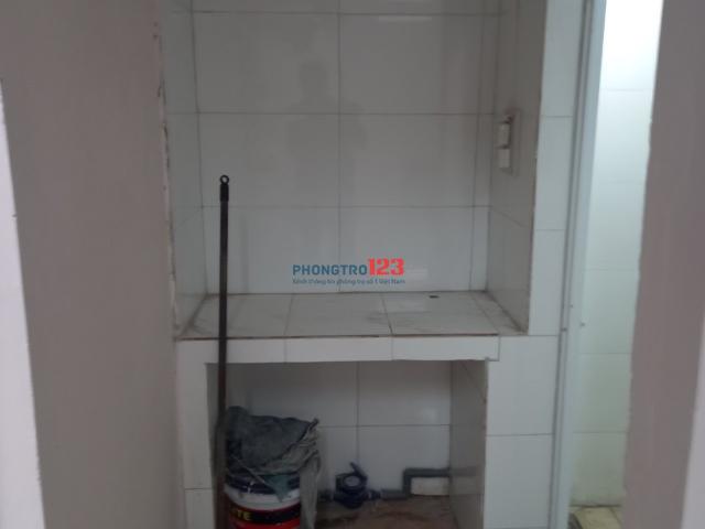 Phòng 20m2 gác xép khu vực bưởi, hoàng quốc việt