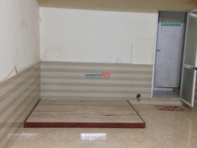 Phòng trọ 25m2 độc lập, công trình phụ khép kín