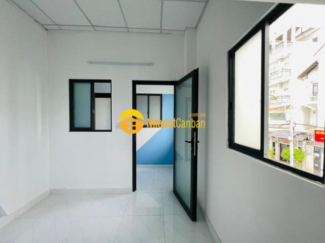 Phòng trọ có cửa sổ đón nắng thoáng mát ngay chung tâm quận 7 giá chỉ 3tr8