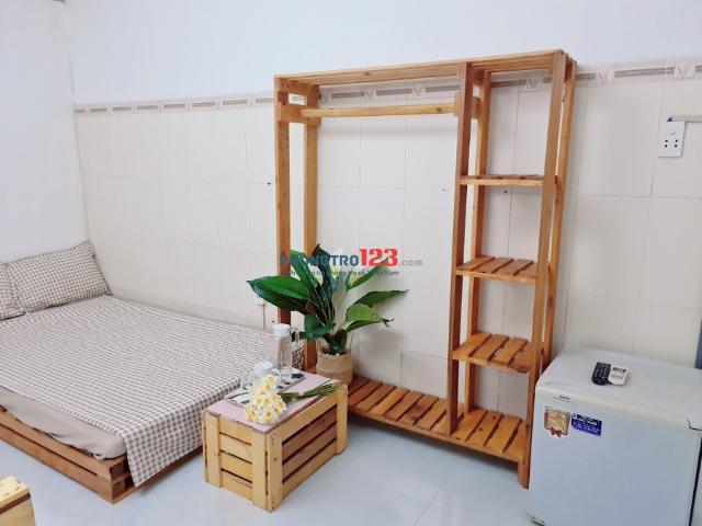 Phòng trọ full nội thất bao điện nước Dương Bá Trạc