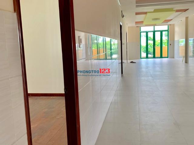 Phòng trọ giá rẻ mới xây khu Tên Lửa, có wc riêng