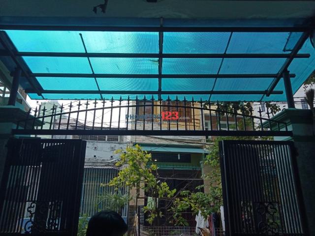 Phòng yên tĩnh, máy lạnh thoáng mát ngay cư xá lữ gia