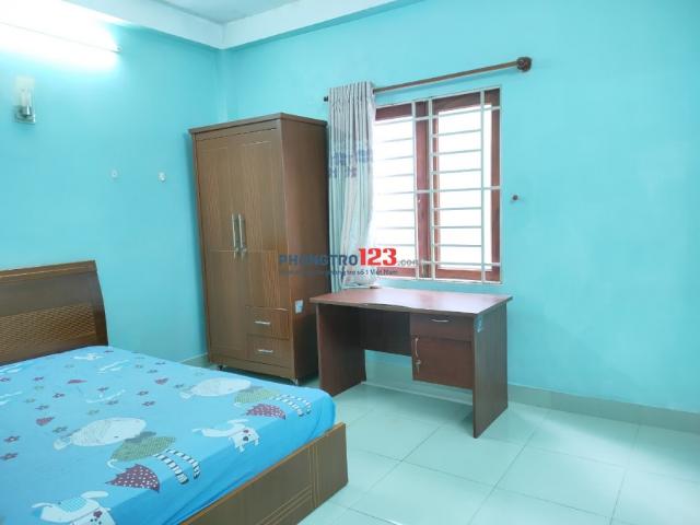Phòng Bình Thạnh giáp Q1, đầy đủ tiện nghi, KDC sầm uất