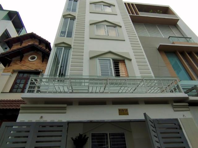 Phòng mới đi bộ qua ĐH Mở có máy lạnh ngay Nguyễn Kiệm
