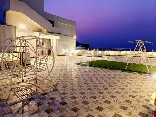 Pha maymar tower penthouse 6500 square feet covered area 1500 square feet open area 5000 square feet in sector p gulshan e maymar karachi