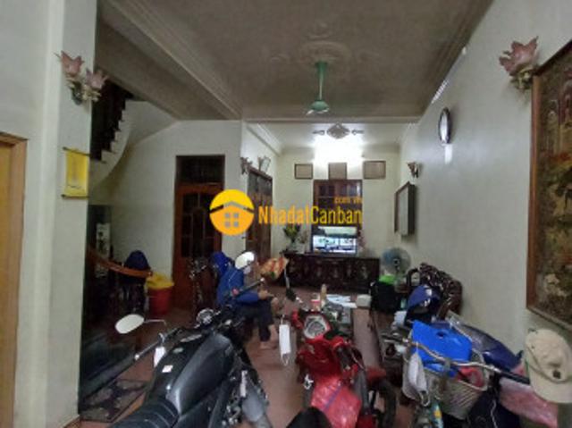 Phân lô ngõ ô tô 2 mặt ngõ giáp 2 quận 52m 4t 6xtỷ lạc trung quận hai bà