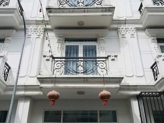 Phân Lô Ở Ngay Hà Huy Giáp Q12 Mặt Tiền Đường 8M Kinh Doanh 52m2 Nhỉnh 6T