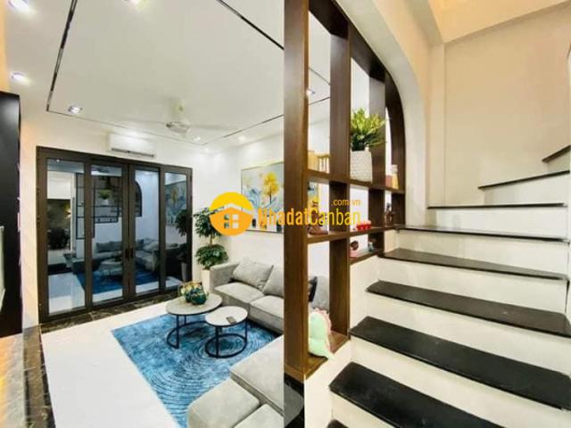Phân lô ô tô đỗ gần đa sỹ kiến hưng 38m 5t 4,25 tỷ