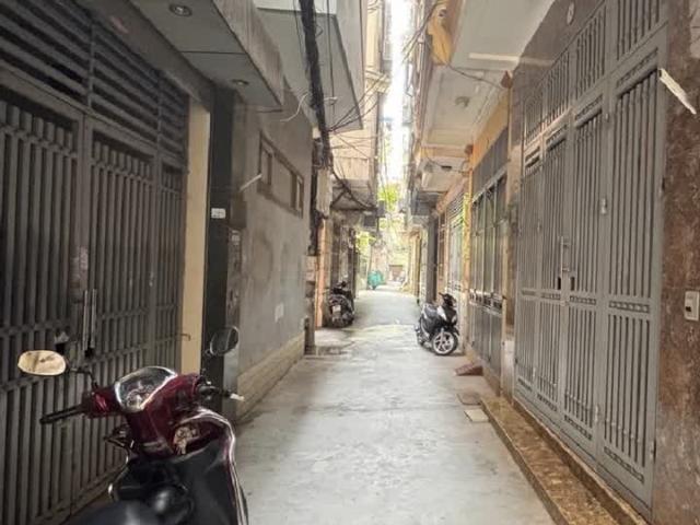 Phân lô ô tô thông ô tô tránh 30m ngõ thông tt cầu giấy tiện ích ngập tràn