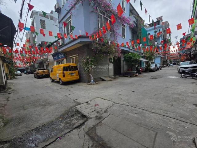 Phân lô bộ công an, hoàng văn thái, phương liệt, lô góc, ô tô tránh