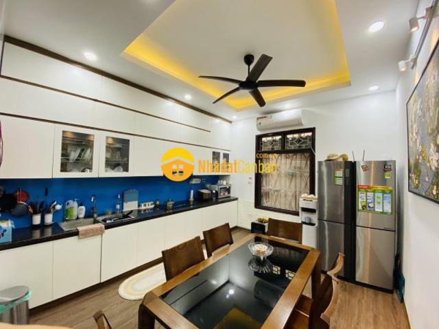 Phân lô lđ hai bà trưng 83 81m2 5t 5n nhỉnh 7 tỷ, ô tô. Lh khánh trần 0972858