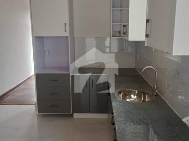 Phase 5 slightly use 2 bed flat for sale with lift parking with bank loun available