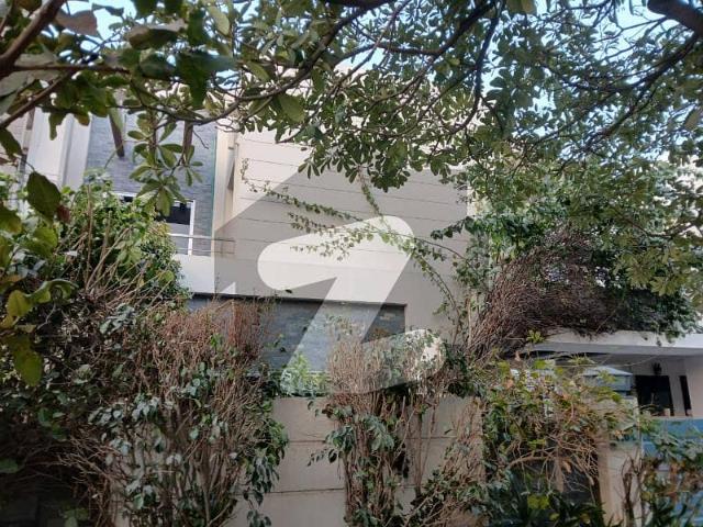 Phase 5 10 marla bungalow is available for sale