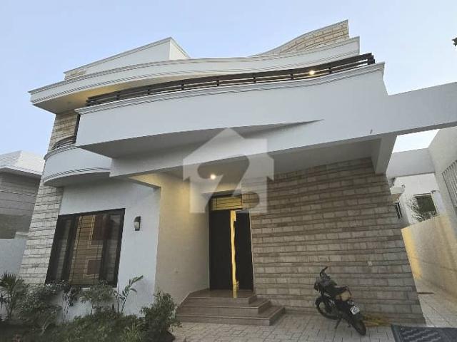 Phase 5 500 YARD Bungalow Available For Sale