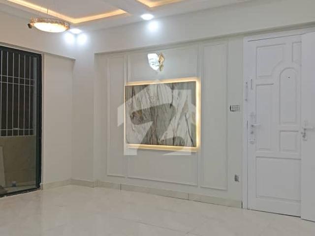 Phase 6 itthed vip lavish flat for sale just like brand new 2nd floor