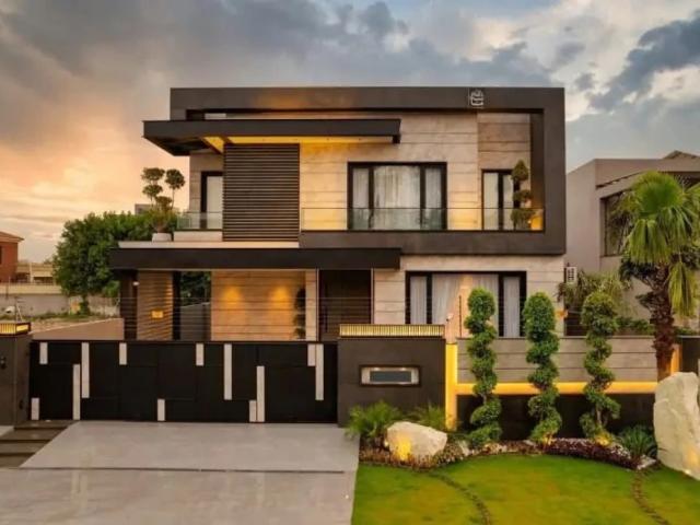 Phase 6 1 kanal brand new fully maintained bungalow is available for sale. Lahore DHA Defence ID 102657