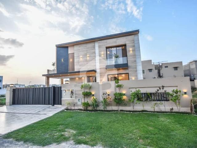 Phase 6 1 kanal brand new full basement fully furnished bungalow with 6 bedrooms is available for sale